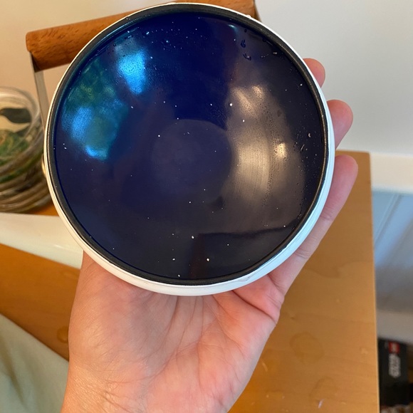 Mini Modern Whitby Enamelware Kettle - Picture 3 of 6